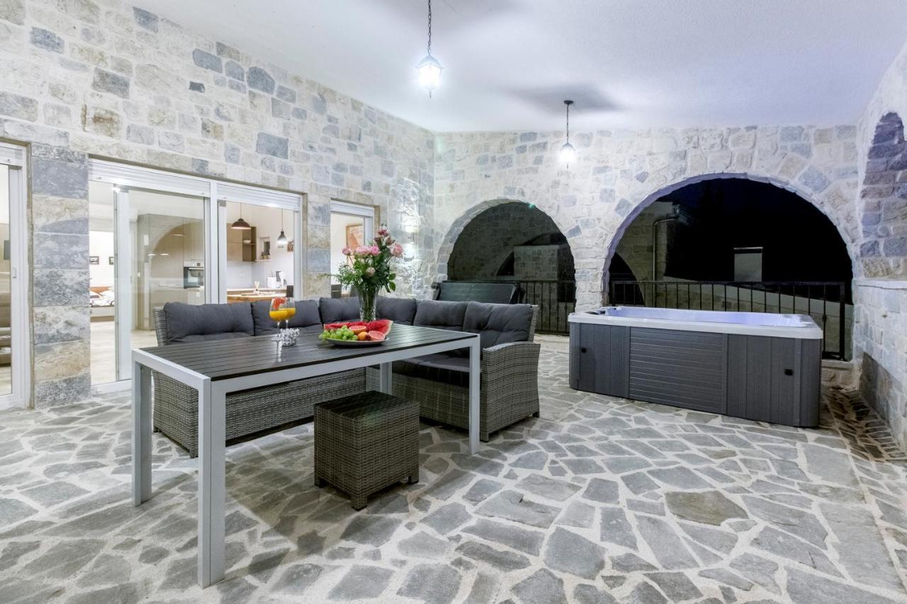 Apartmán Dalmata Lounge Starigrad Paklenica Exteriér fotografie