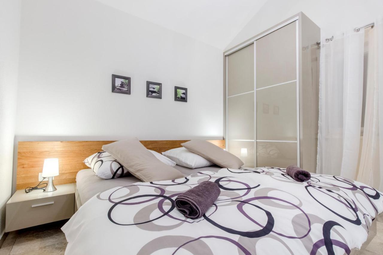 Apartmán Dalmata Lounge Starigrad Paklenica Exteriér fotografie