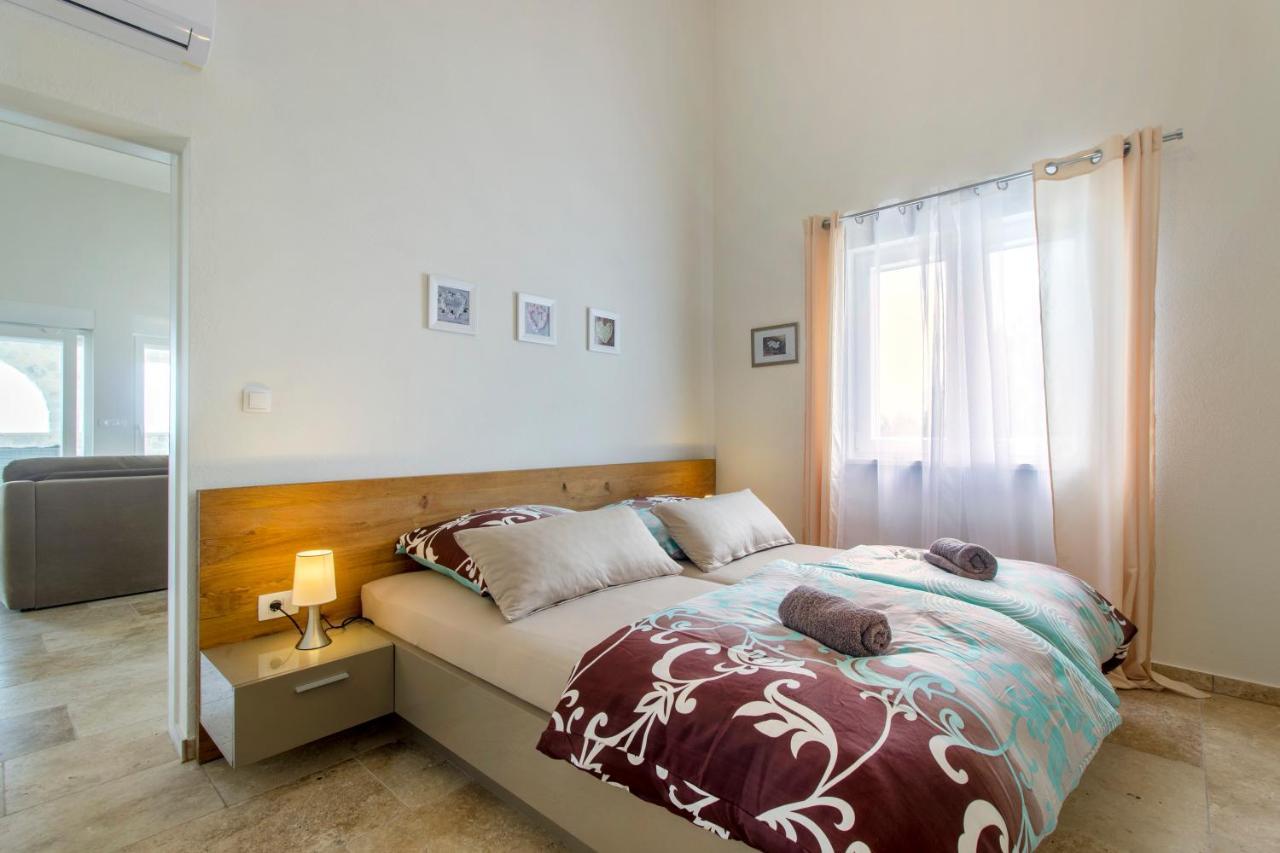 Apartmán Dalmata Lounge Starigrad Paklenica Exteriér fotografie
